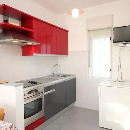 7125b Apartment *